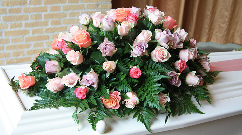 What Different Funeral Flowers Really Mean: Expert Tips for Selecting the  Proper Remembrance Arrangement